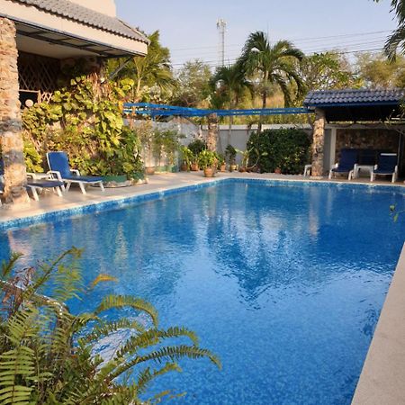 Villa Germania Pattaya Exterior photo