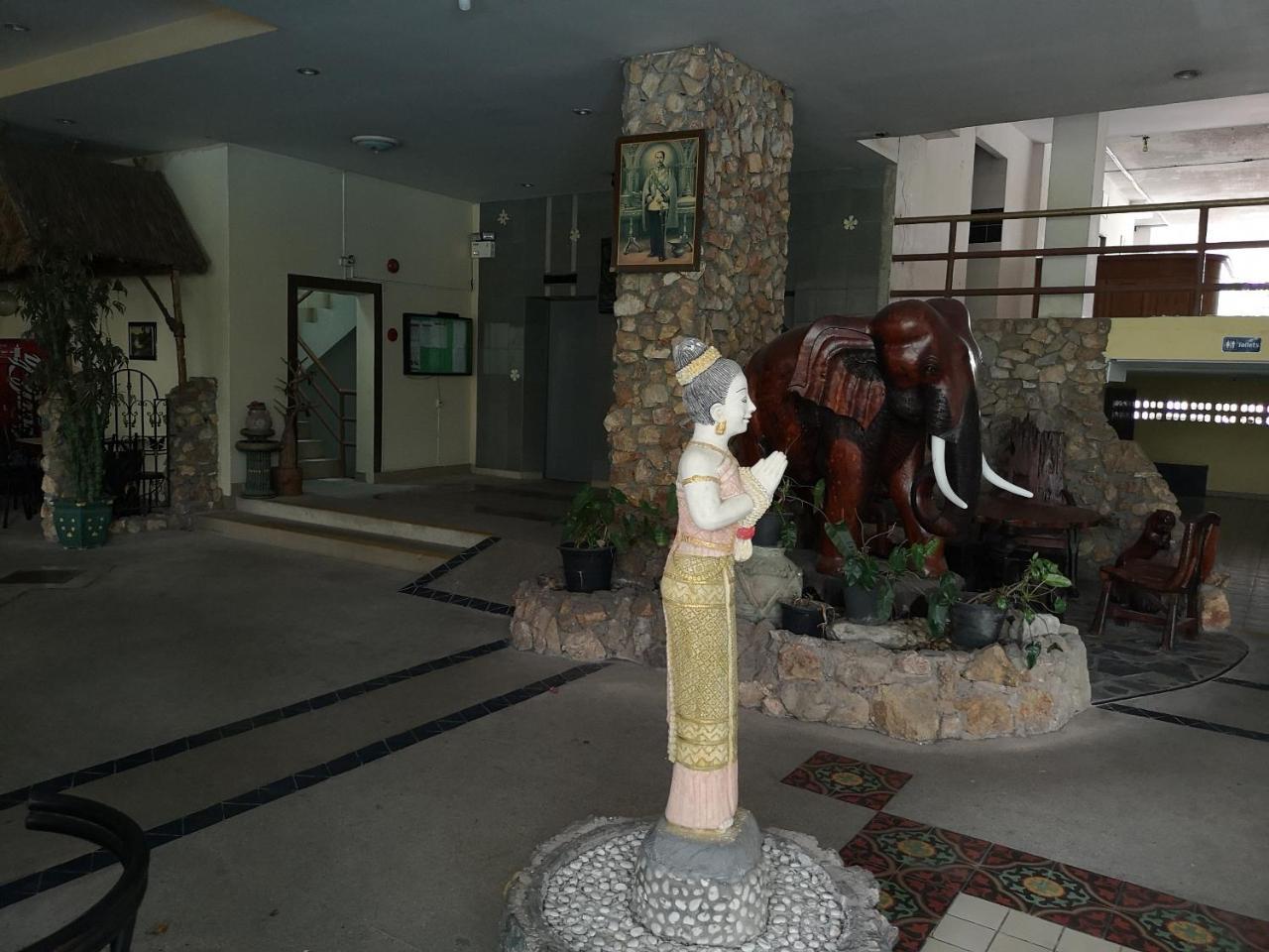 Villa Germania Pattaya Exterior photo