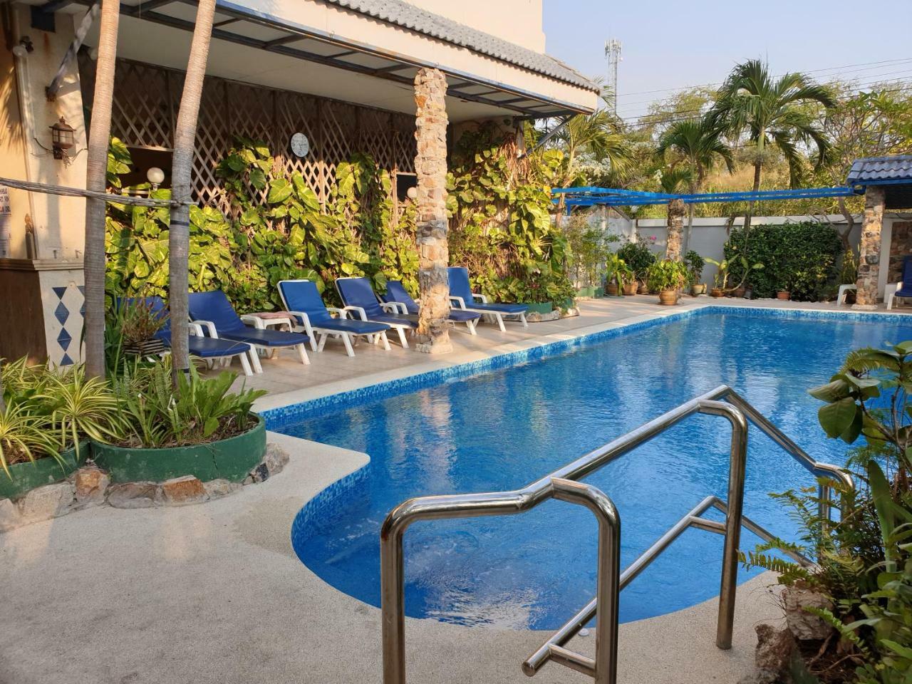 Villa Germania Pattaya Exterior photo